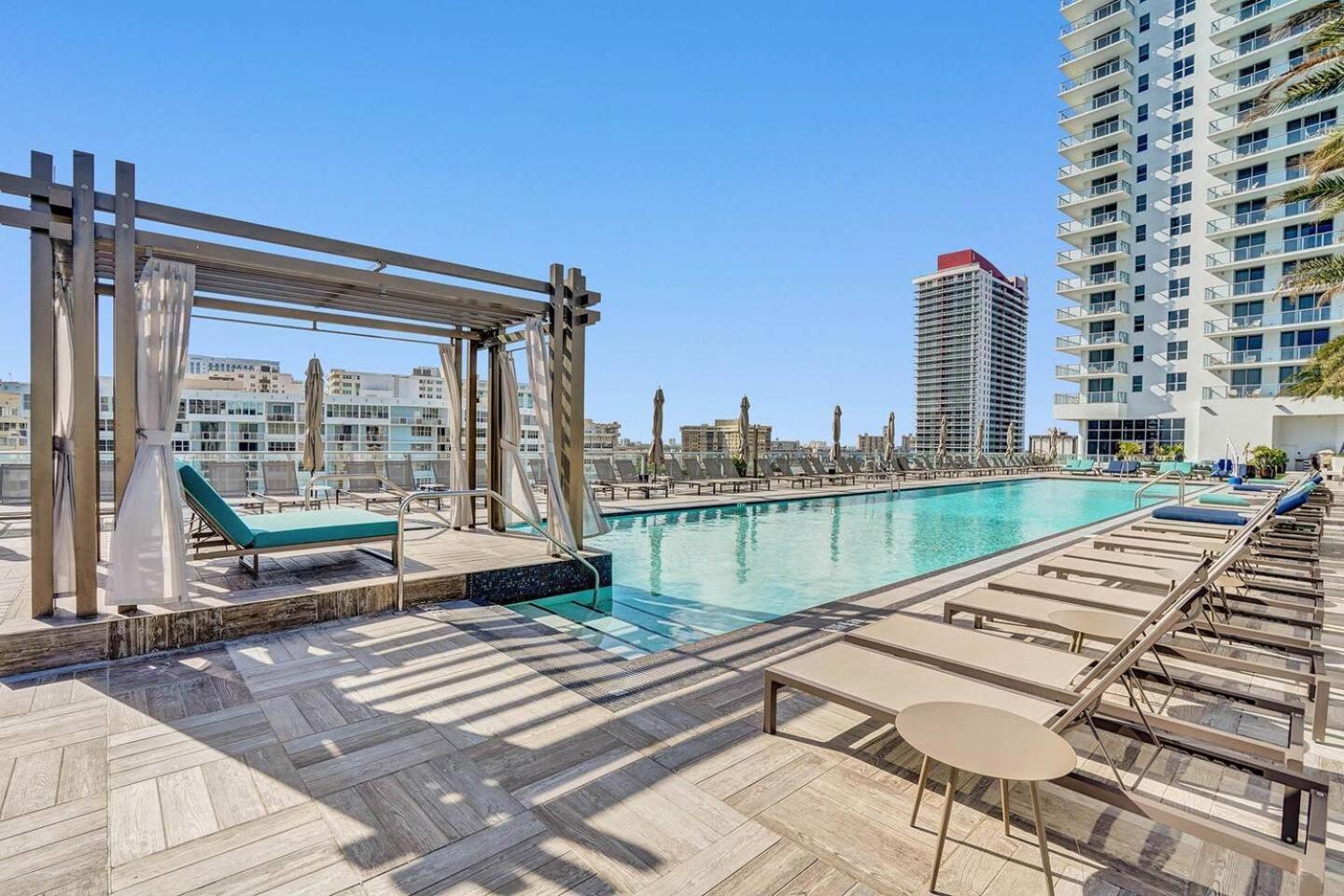 Amazing Apartments At H Beach House Hollywood Exterior foto