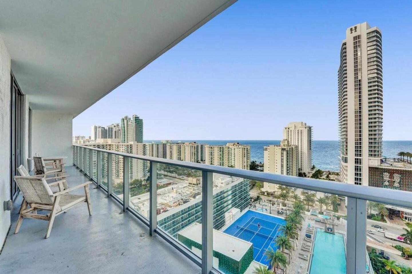 Amazing Apartments At H Beach House Hollywood Exterior foto